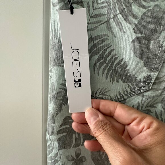 Joes The Icon Mid Rise Skinny Crop Jeans Size 26 Tropical Green Gray Leaf Print - Picture 10 of 14